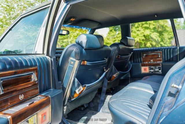 Used 1989 Cadillac Brougham RWD image 24