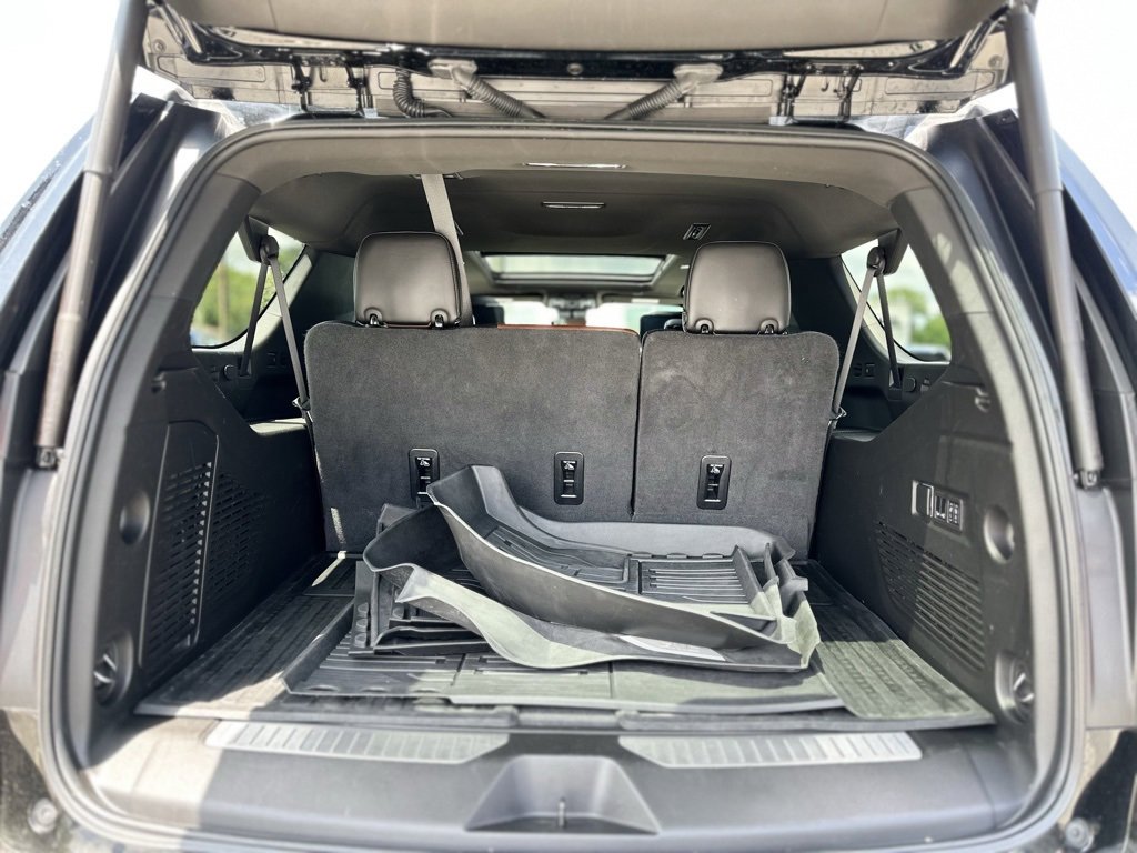 Used 2023 GMC Yukon XL Denali Ultimate image 6