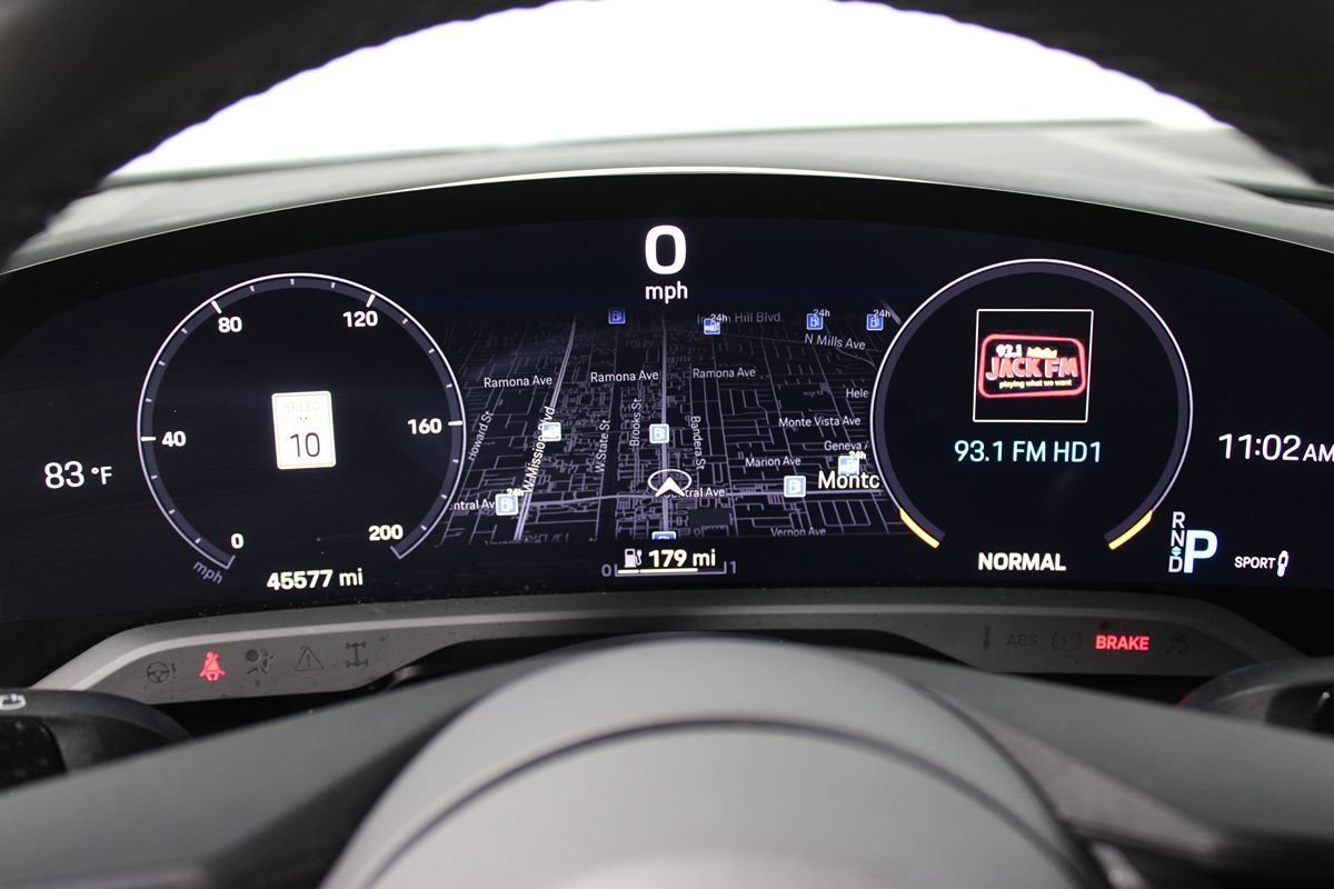 Used 2023 Porsche Taycan RWD image 17