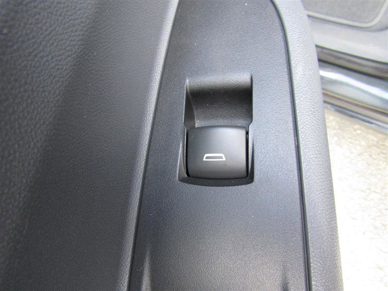 Used 2019 Chevrolet Bolt LT image 27