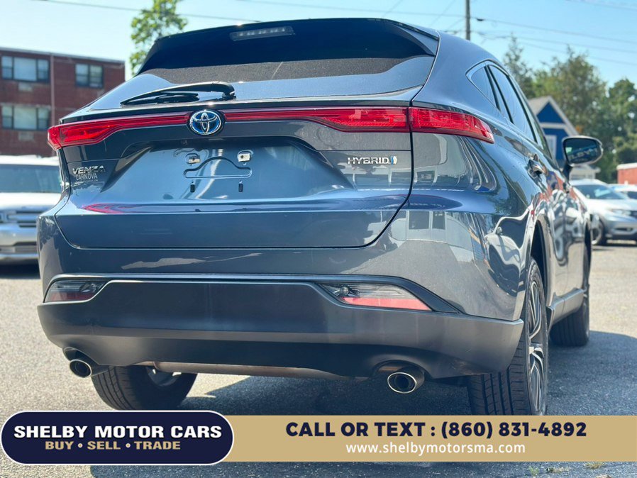 Used 2022 Toyota Venza LE AWD/4WD image 5