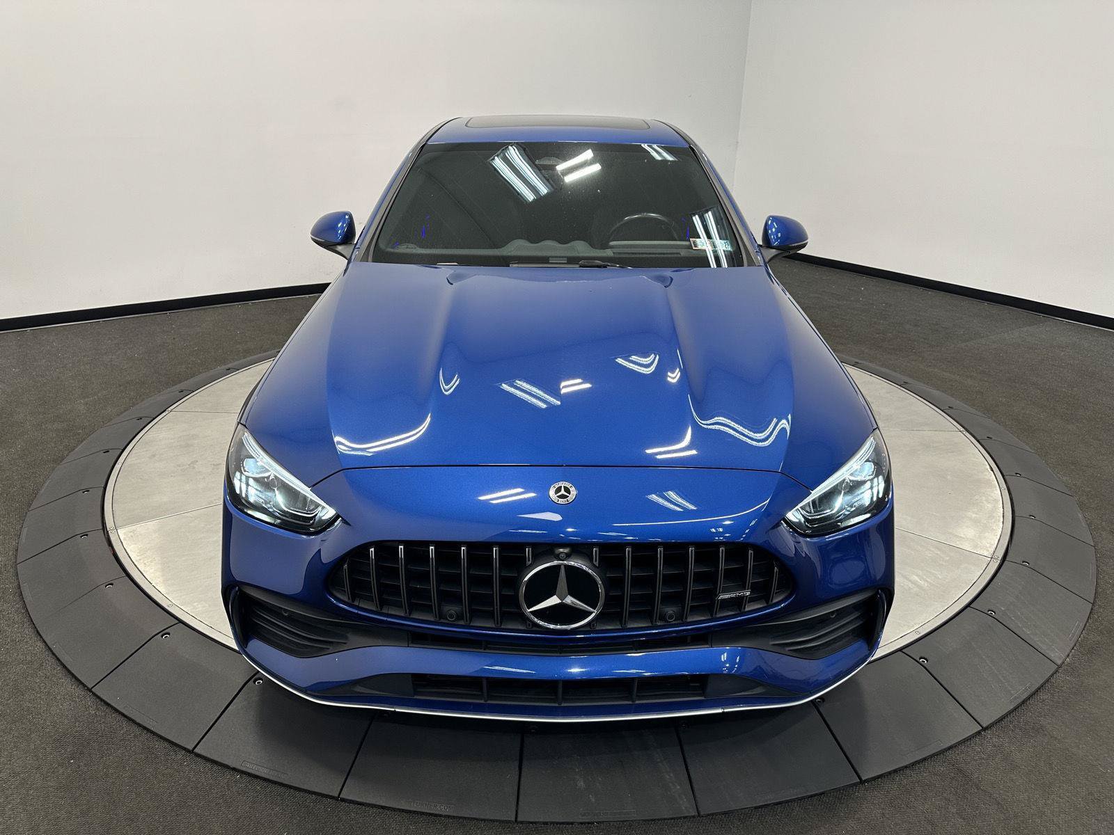 Used 2023 Mercedes-Benz C 43 AMG 4MATIC Sedan image 3
