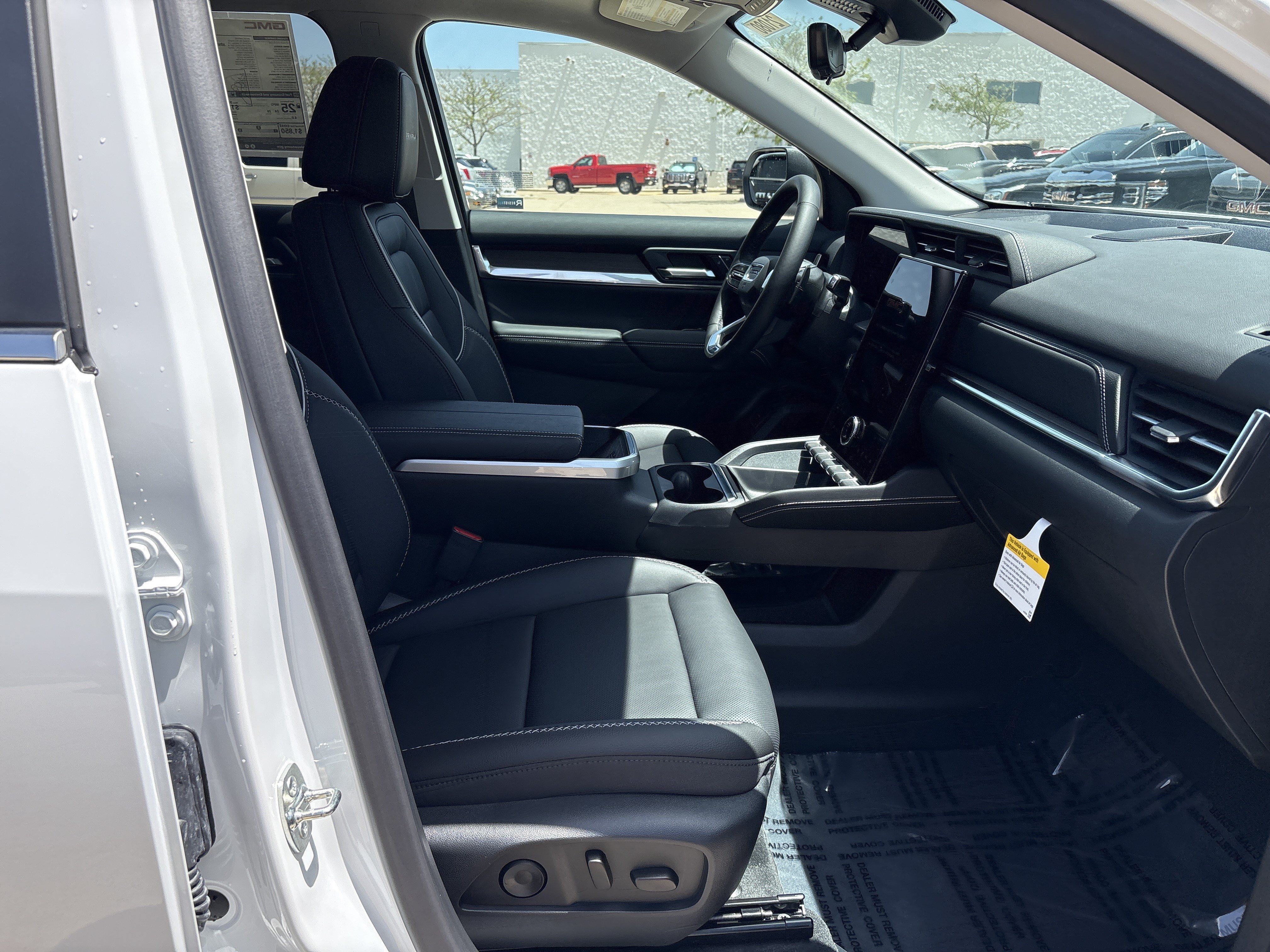 New 2027 GMC Terrain Denali w/ LPO, Black Badging Package AWD/4WD image 18