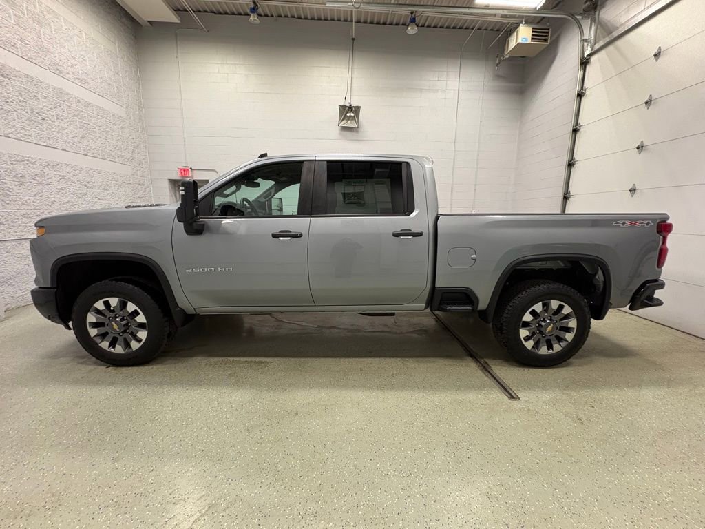Used 2024 Chevrolet Silverado 2500 Custom w/ Custom Value Package image 8