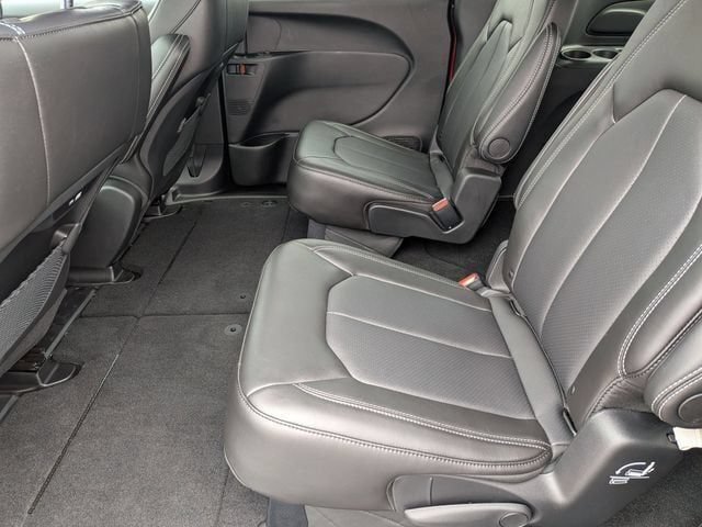 New 2027 Chrysler Pacifica Select FWD image 27