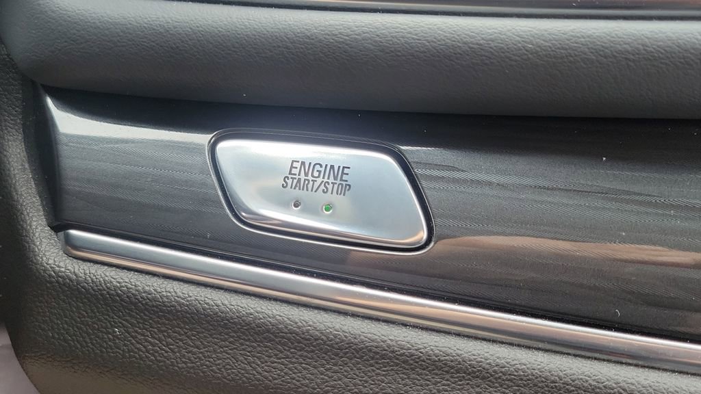 Used 2023 Buick Enclave Essence w/ Sport Touring Edition image 26