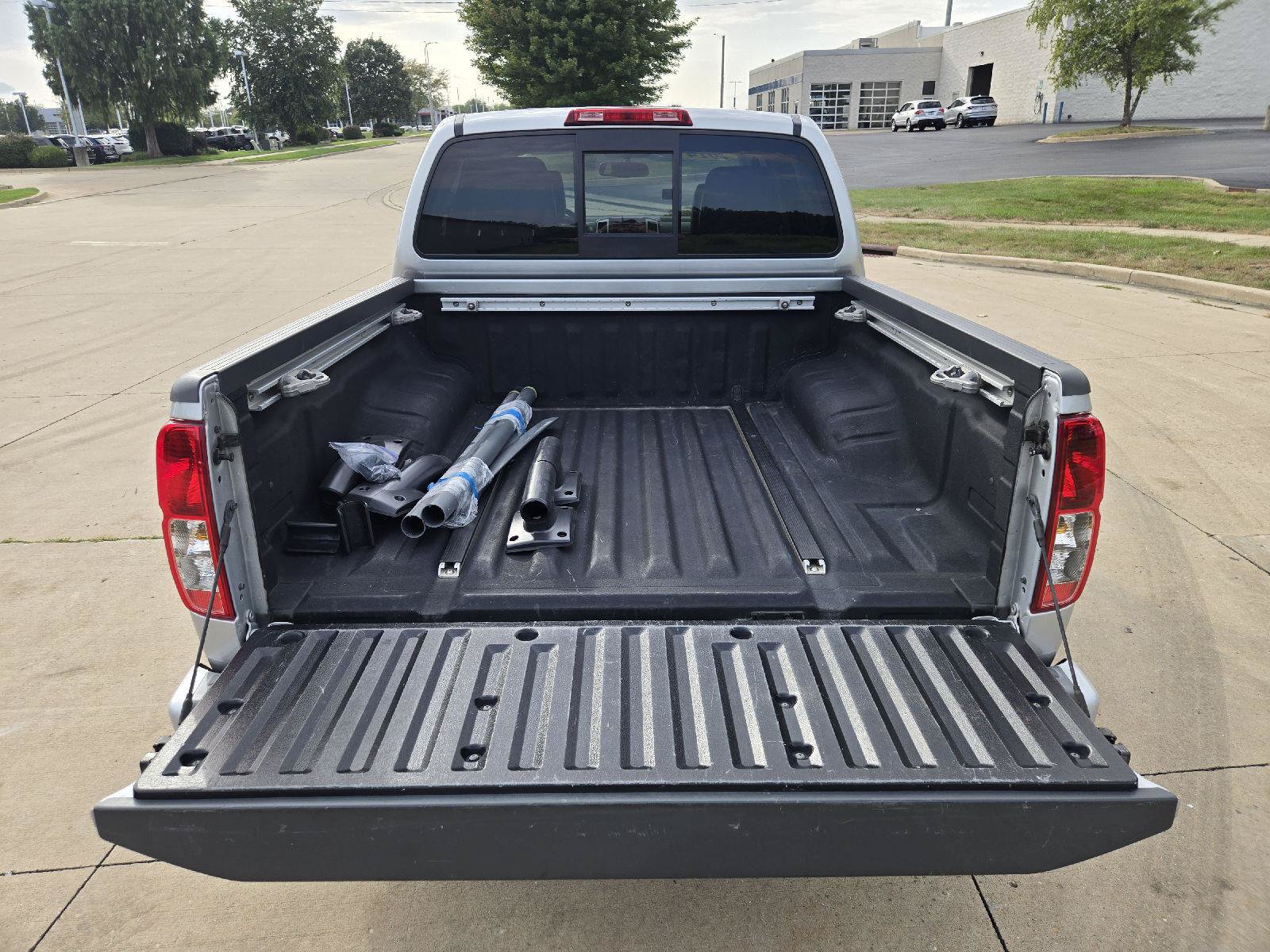 Used 2014 Nissan Frontier PRO-4X w/ Pro-4x Luxury Package AWD/4WD image 9