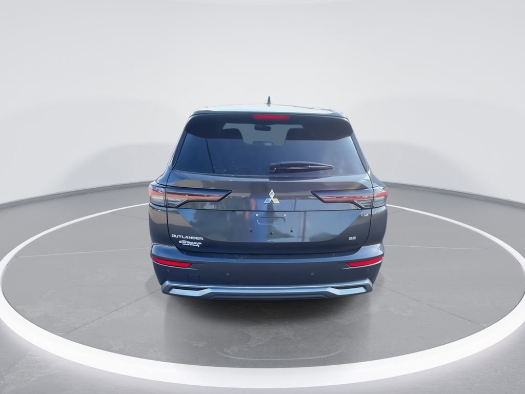 New 2025 Mitsubishi Outlander SE image 7