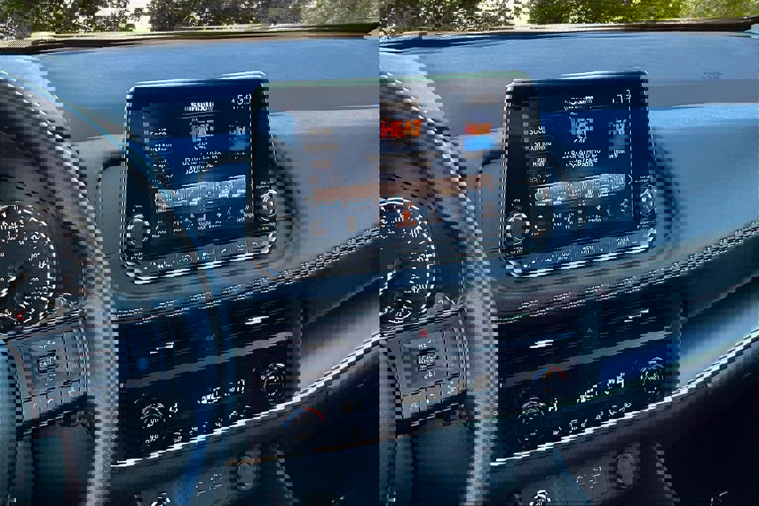 Used 2023 Nissan Rogue SV image 9