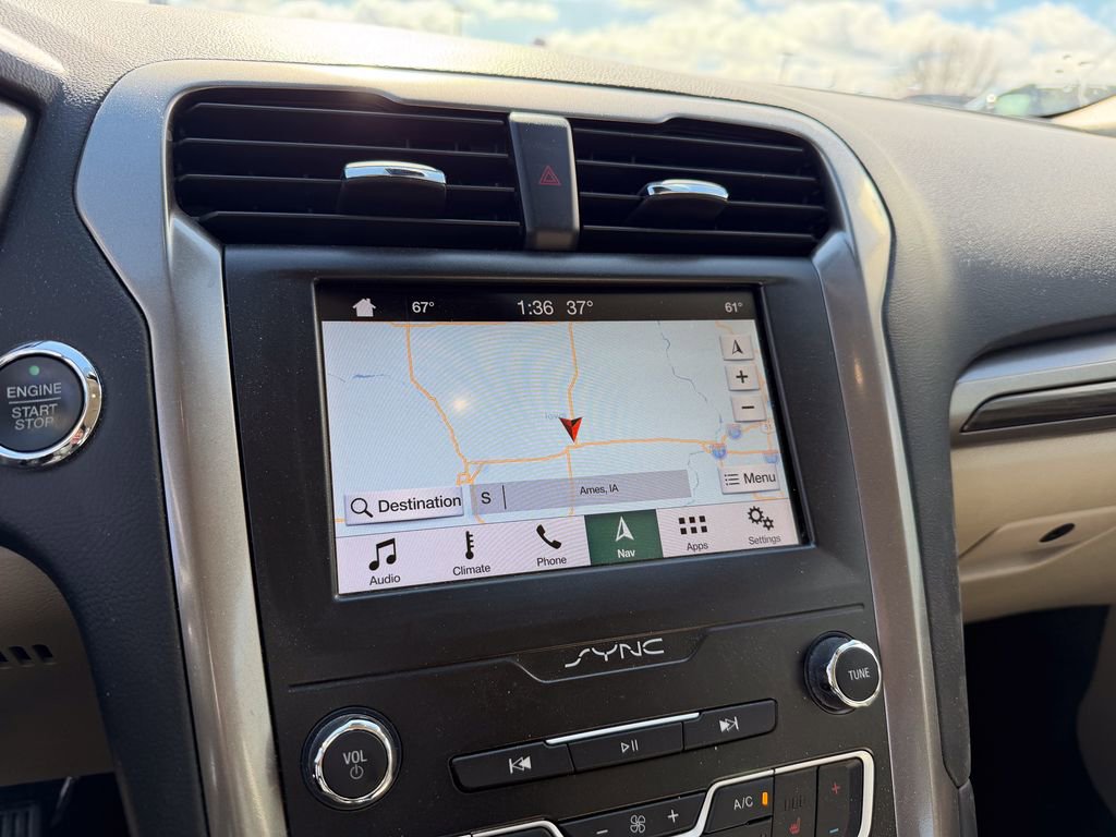 Used 2019 Ford Fusion SEL image 21