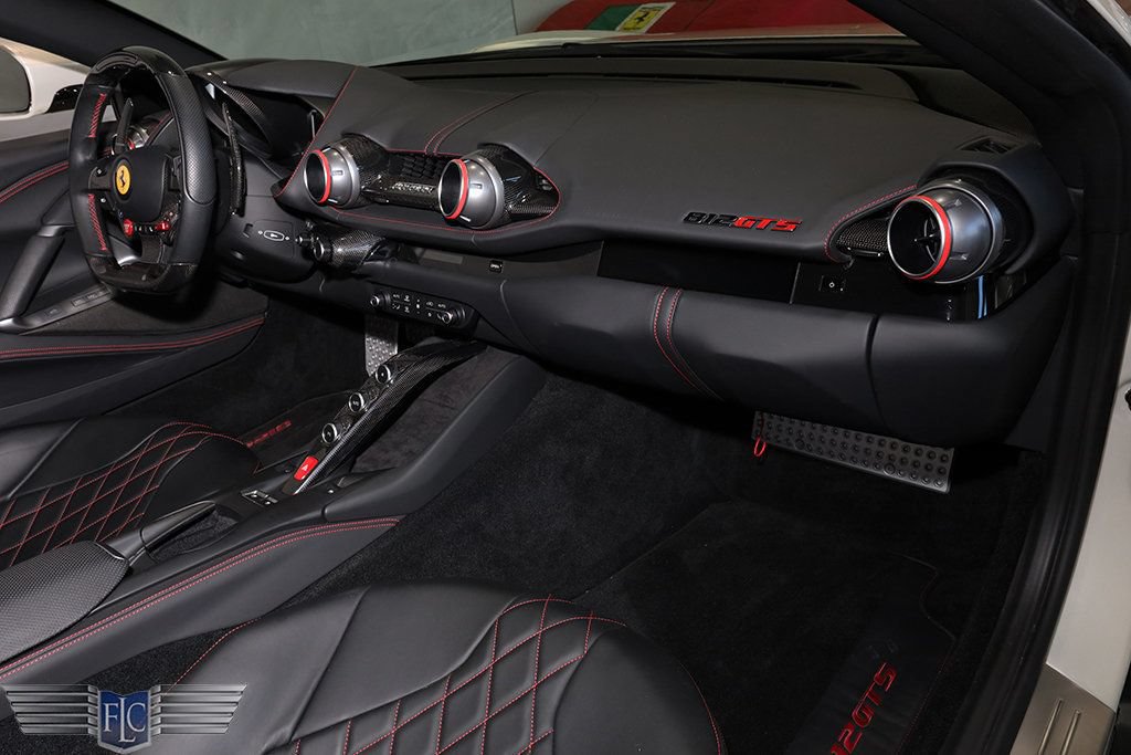 Used 2021 Ferrari 812 GTS RWD image 25
