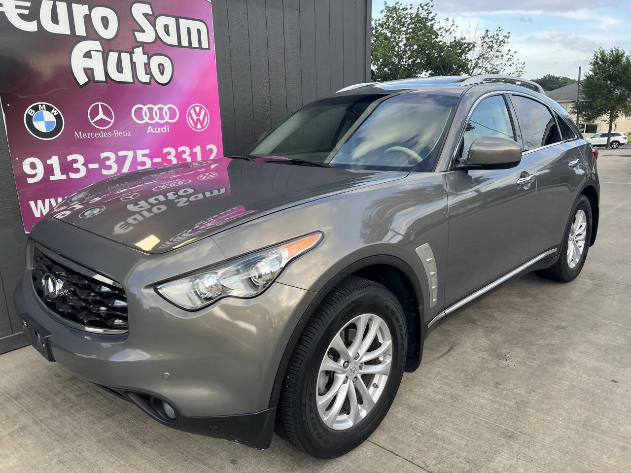 Used 2011 INFINITI FX35 AWD w/ Premium Pkg image 1