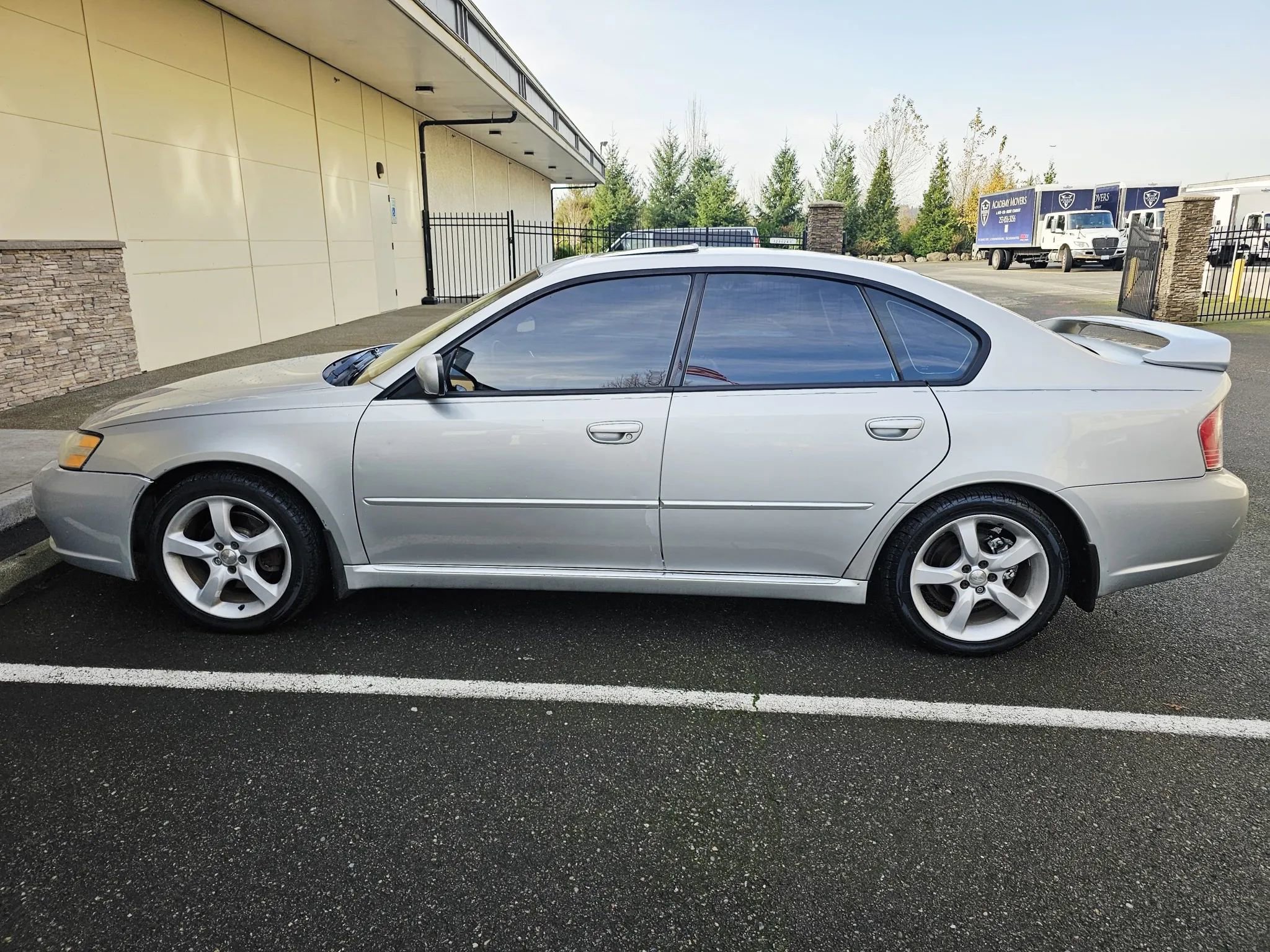 Used 2006 Subaru Legacy 2.5i Limited w/ Appearance Group 1C AWD/4WD image 2