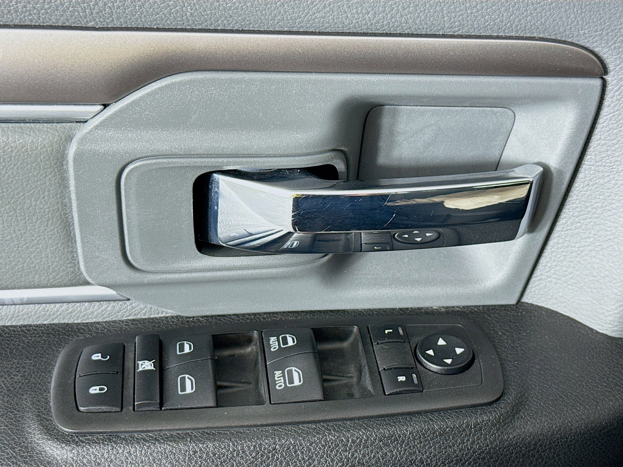 Used 2023 RAM 1500 Classic SLT w/ Trailer & Traction Group image 22