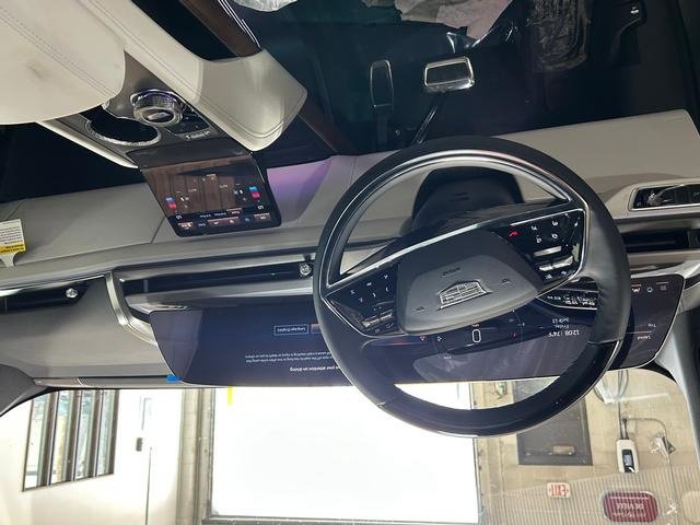 New 2026 Cadillac Vistiq Luxury w/ LPO, Floor Liner Package image 12