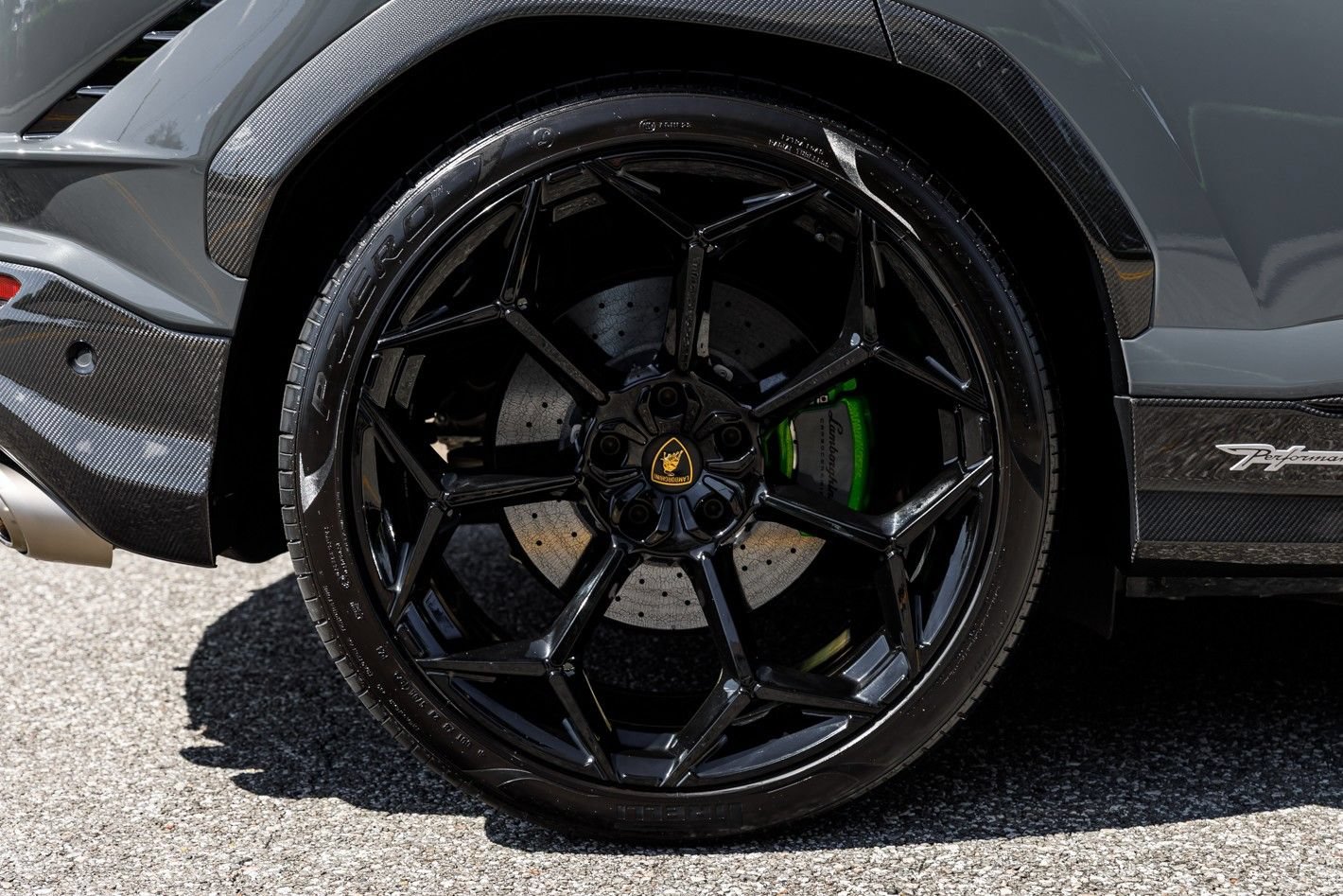 Used 2023 Lamborghini Urus Performante AWD/4WD image 19