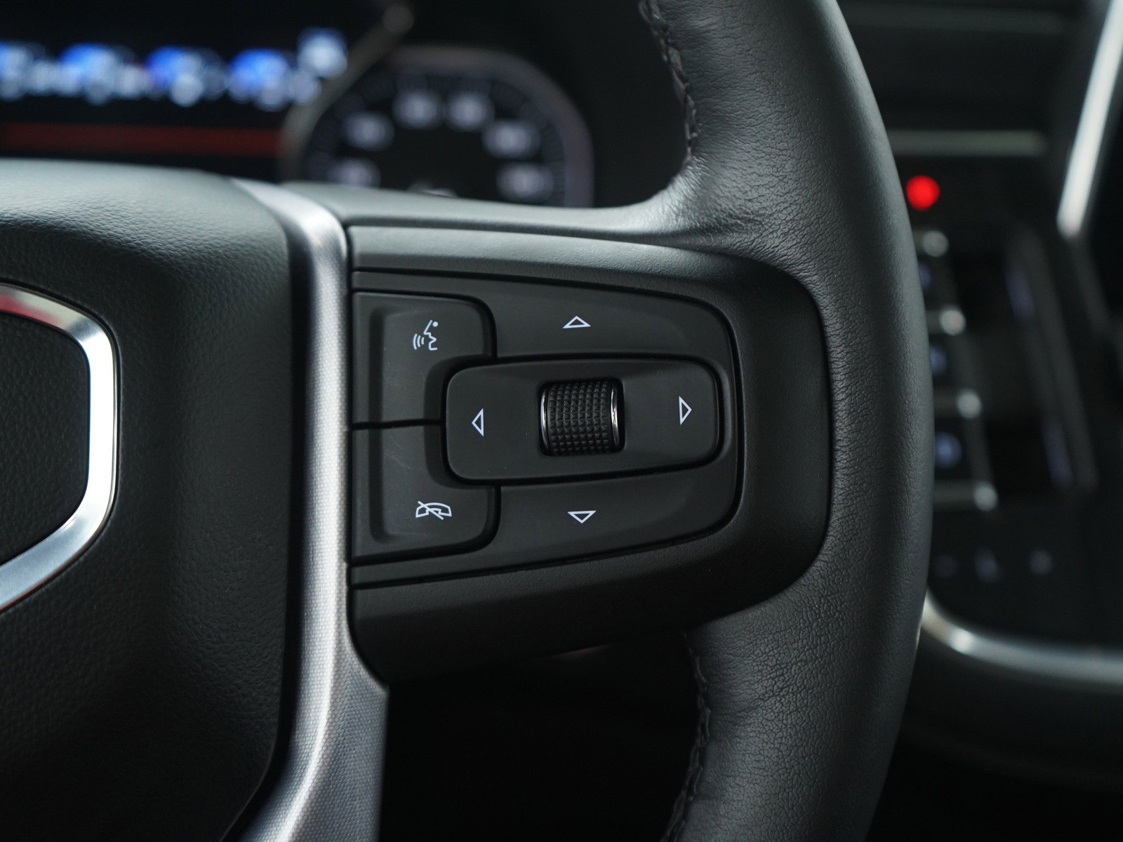 Used 2021 GMC Yukon SLT w/ SLT Premium Package image 30