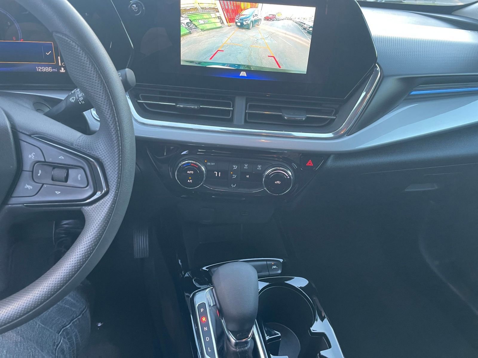 Used 2025 Chevrolet Trax LT image 17