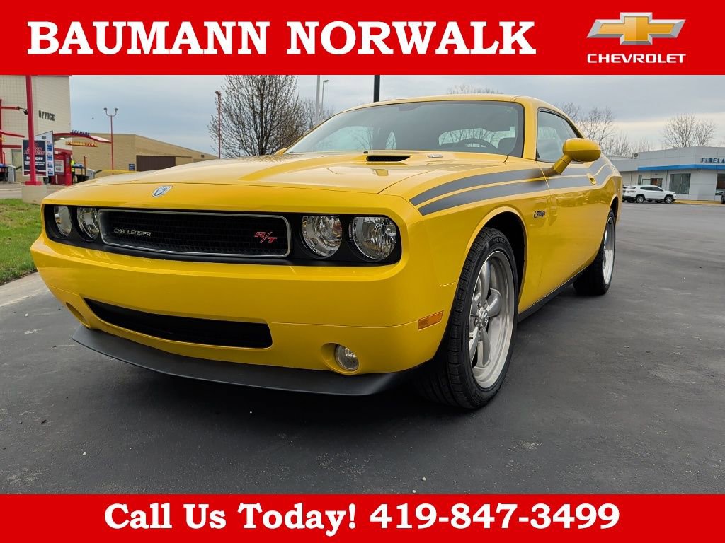 Used 2010 Dodge Challenger R/T image 3