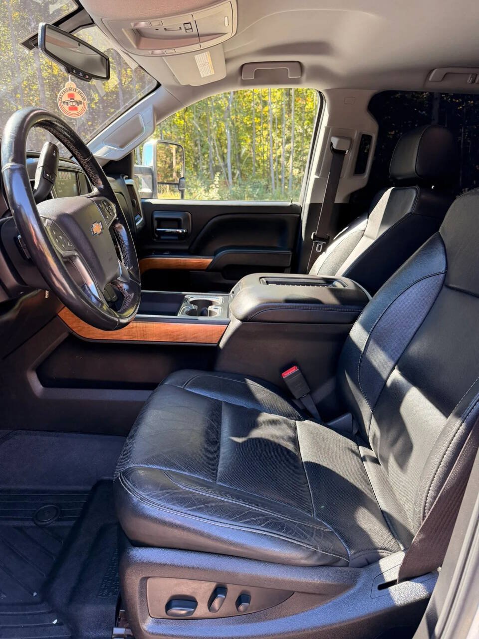 Used 2019 Chevrolet Silverado 2500 LTZ w/ Duramax Plus Package AWD/4WD image 15