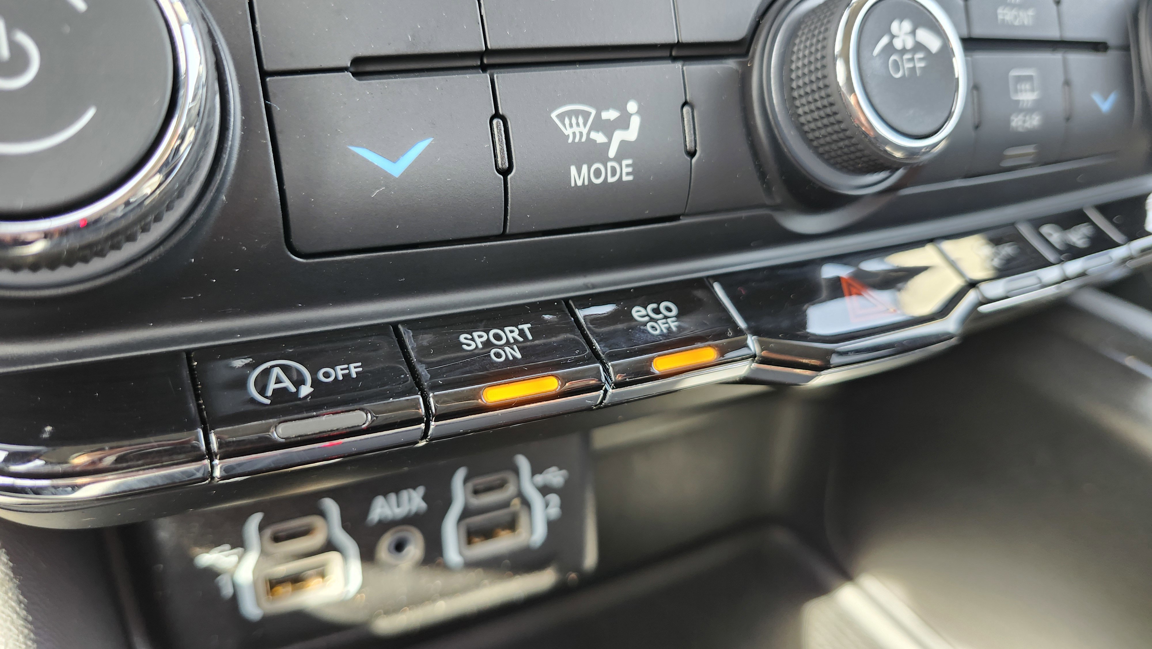 Used 2022 Dodge Durango SXT image 6