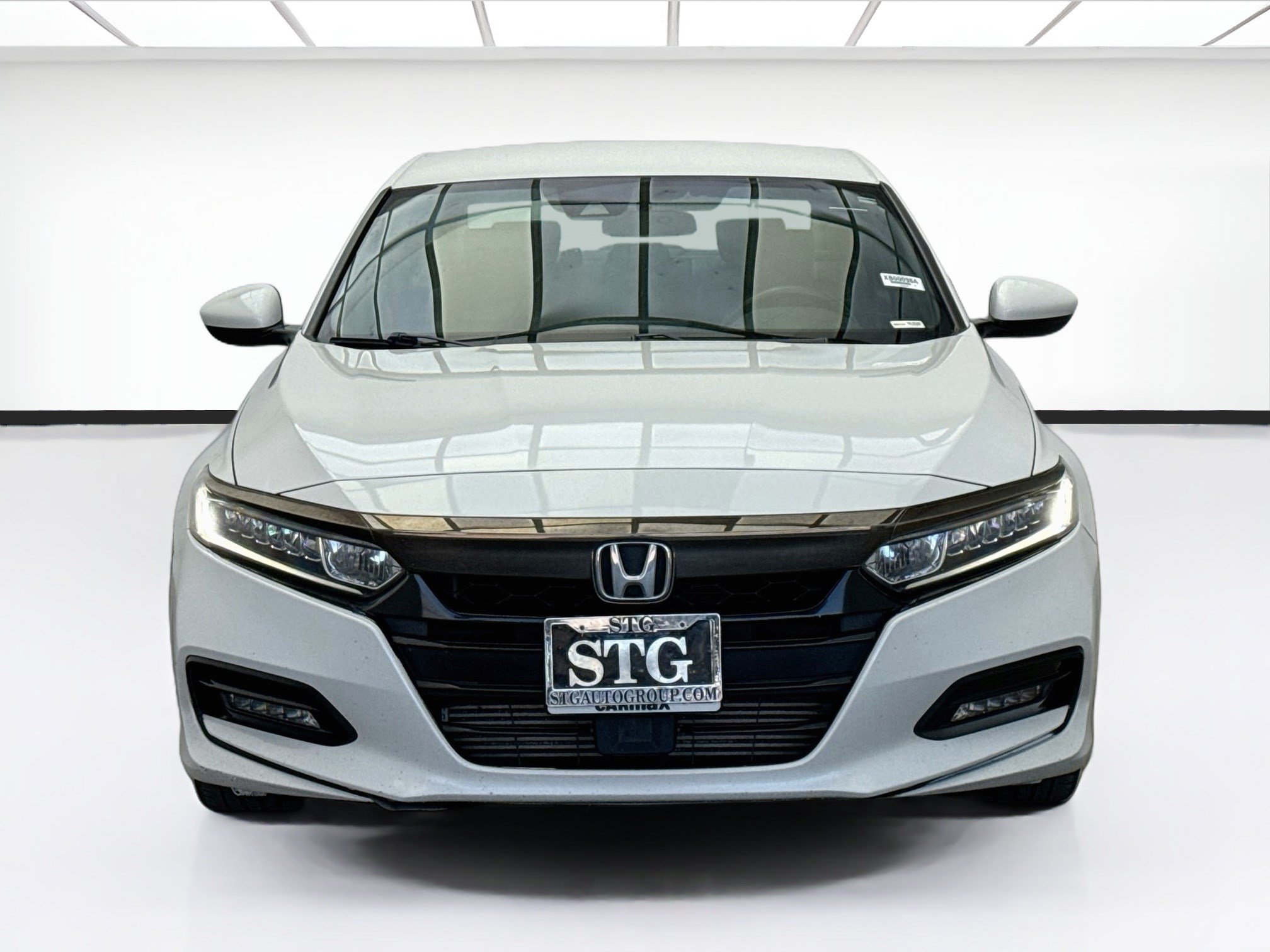 Used 2019 Honda Accord Sport image 2