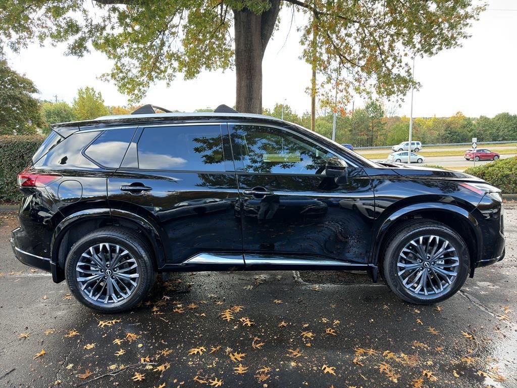 New 2026 Nissan Rogue Platinum image 8