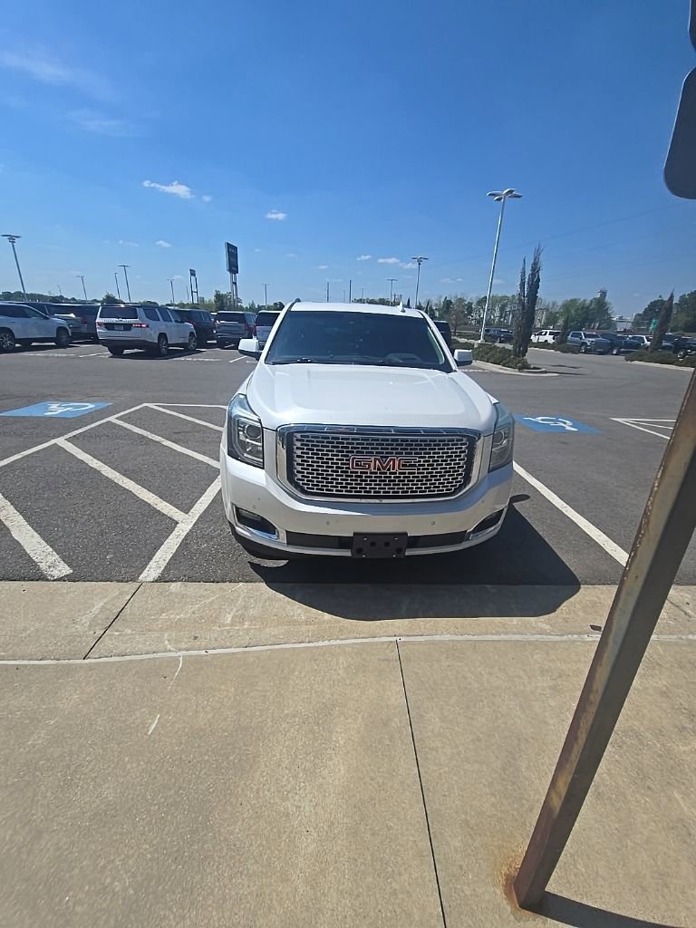 Used 2016 GMC Yukon XL Denali w/ Open Road Package image 11