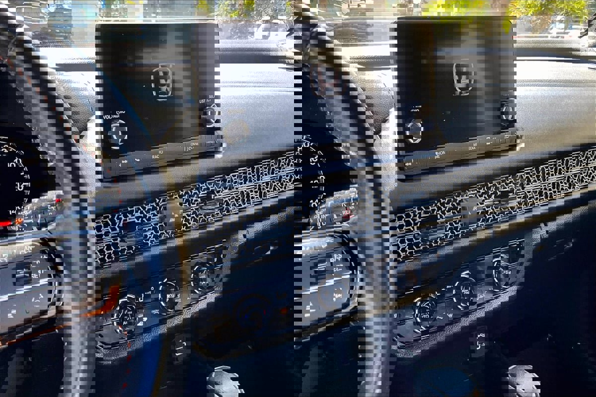 Used 2024 Honda HR-V Sport image 6