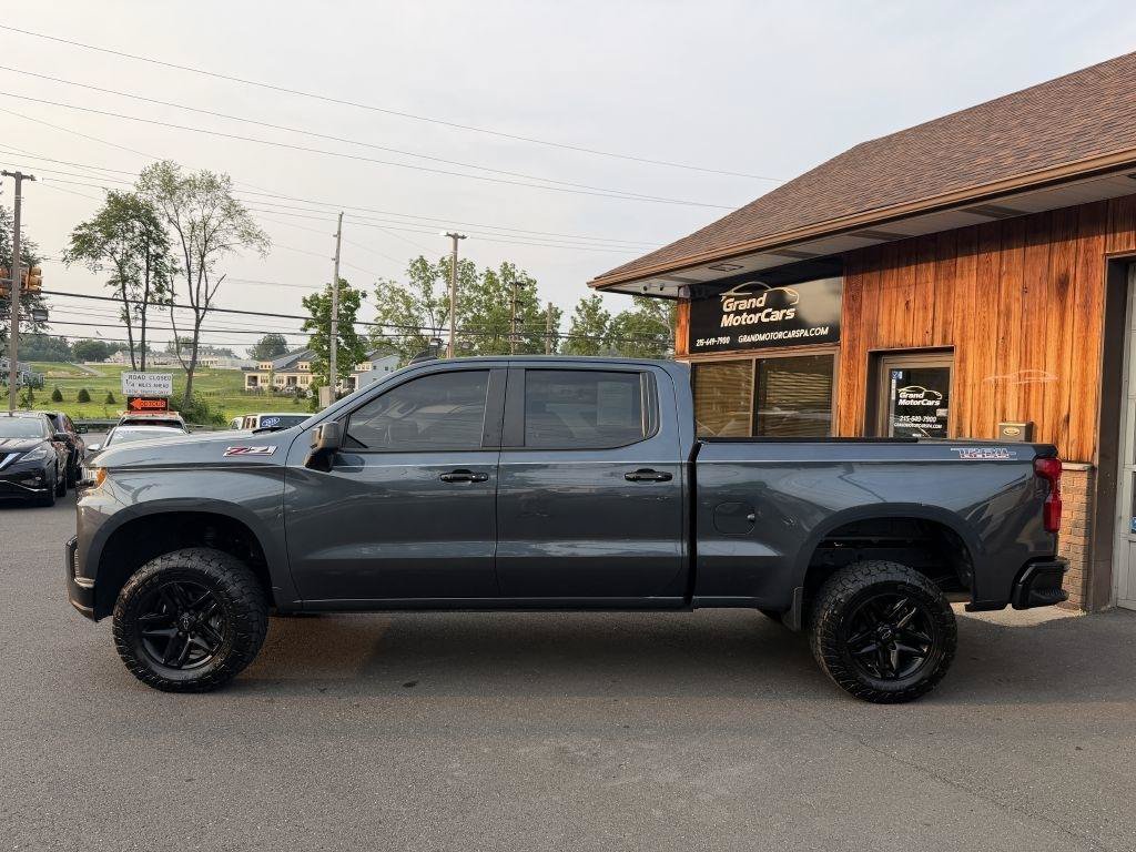 Used 2019 Chevrolet Silverado 1500 LT Trail Boss w/ Convenience Package AWD/4WD image 2