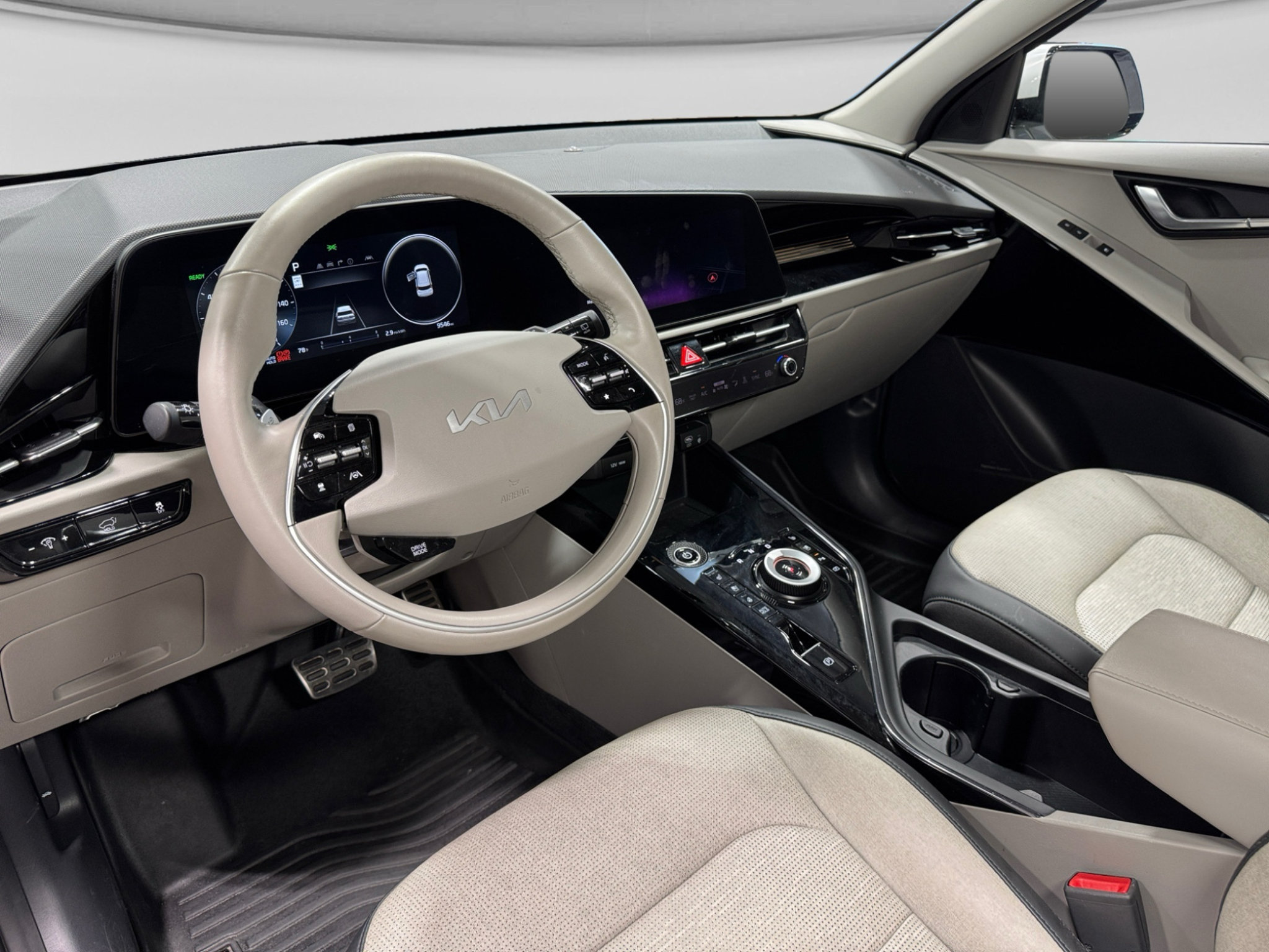 Used 2023 Kia Niro Wave w/ Wave Preserve Package FWD image 19
