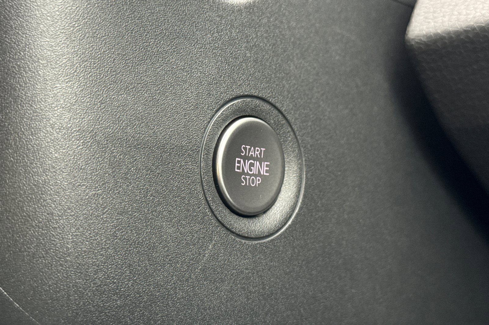 Certified 2023 Volkswagen ID.4 Pro image 23