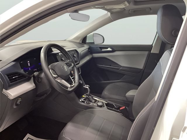 Certified 2023 Volkswagen Taos SE w/ Panoramic Sunroof Package AWD/4WD image 11