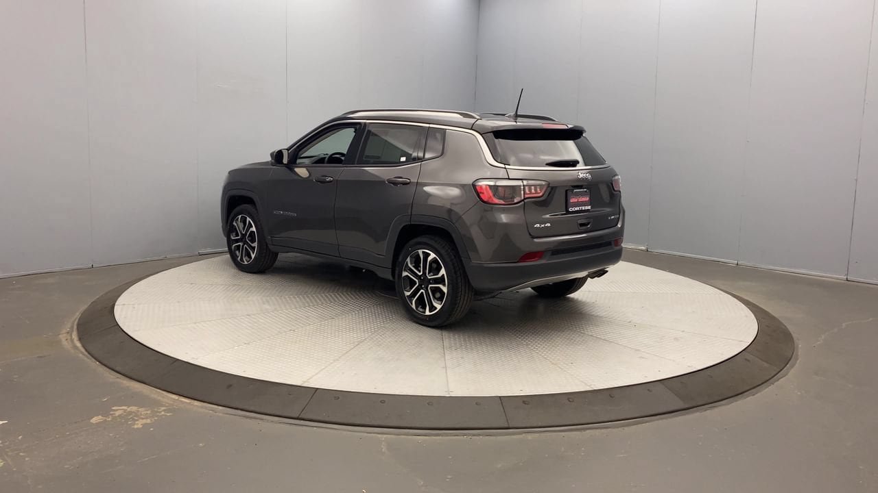 Used 2022 Jeep Compass Limited AWD/4WD image 3