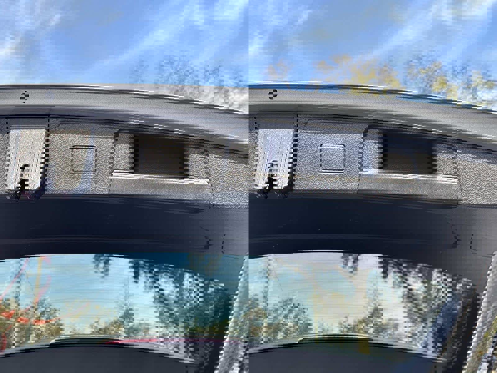 Used 2023 Volkswagen Atlas SE image 16