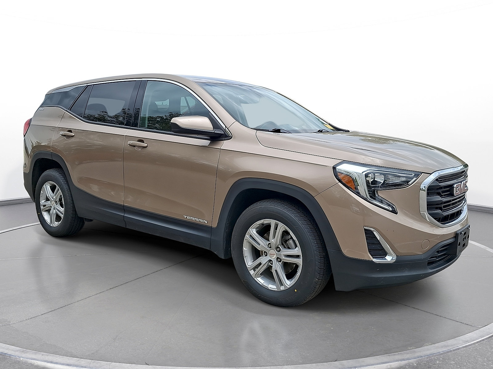Used 2018 GMC Terrain SLE FWD image 1