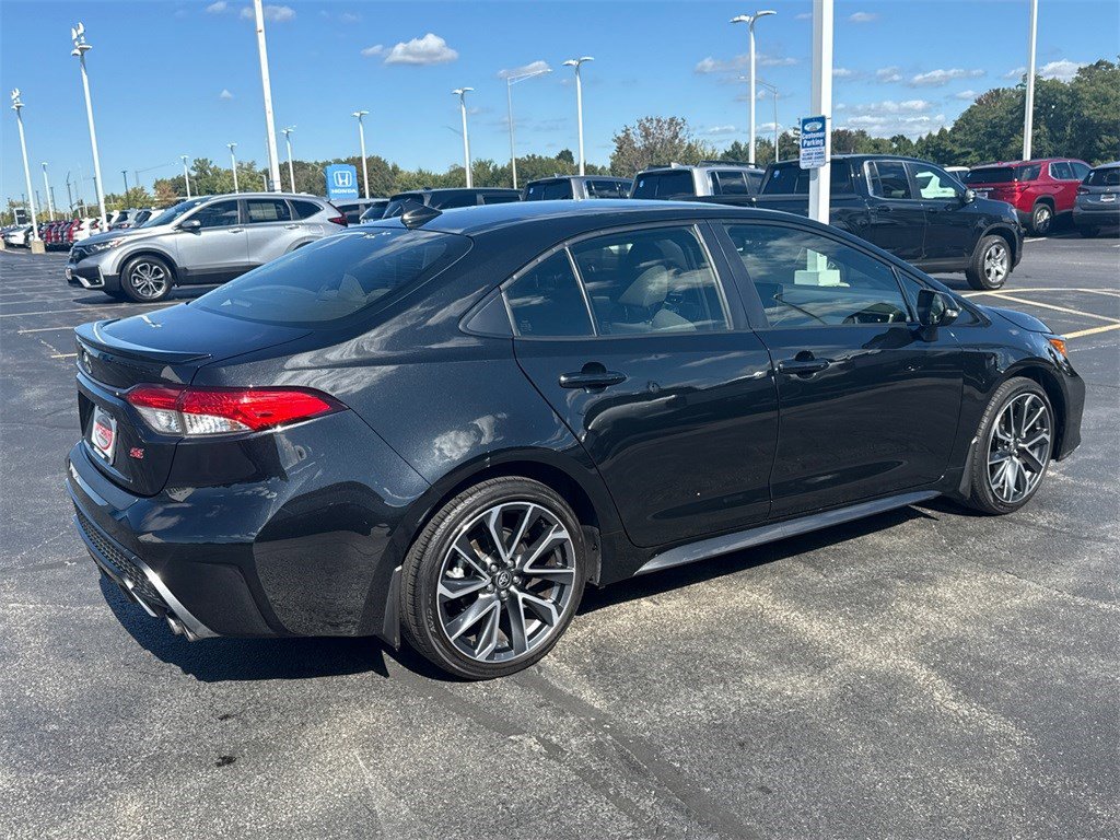 Used 2022 Toyota Corolla SE image 8