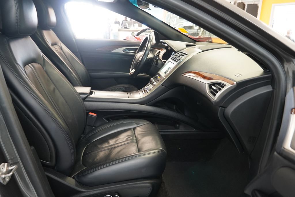 Used 2018 Lincoln MKZ Reserve w/ Technology Package image 34