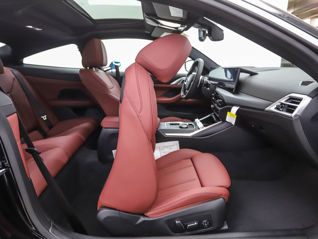 Used 2025 BMW 430i xDrive Coupe w/ Premium Package image 25