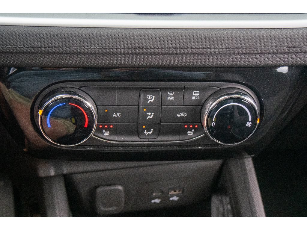 Used 2024 Chevrolet TrailBlazer LT w/ LT Cold Weather Package AWD/4WD image 23