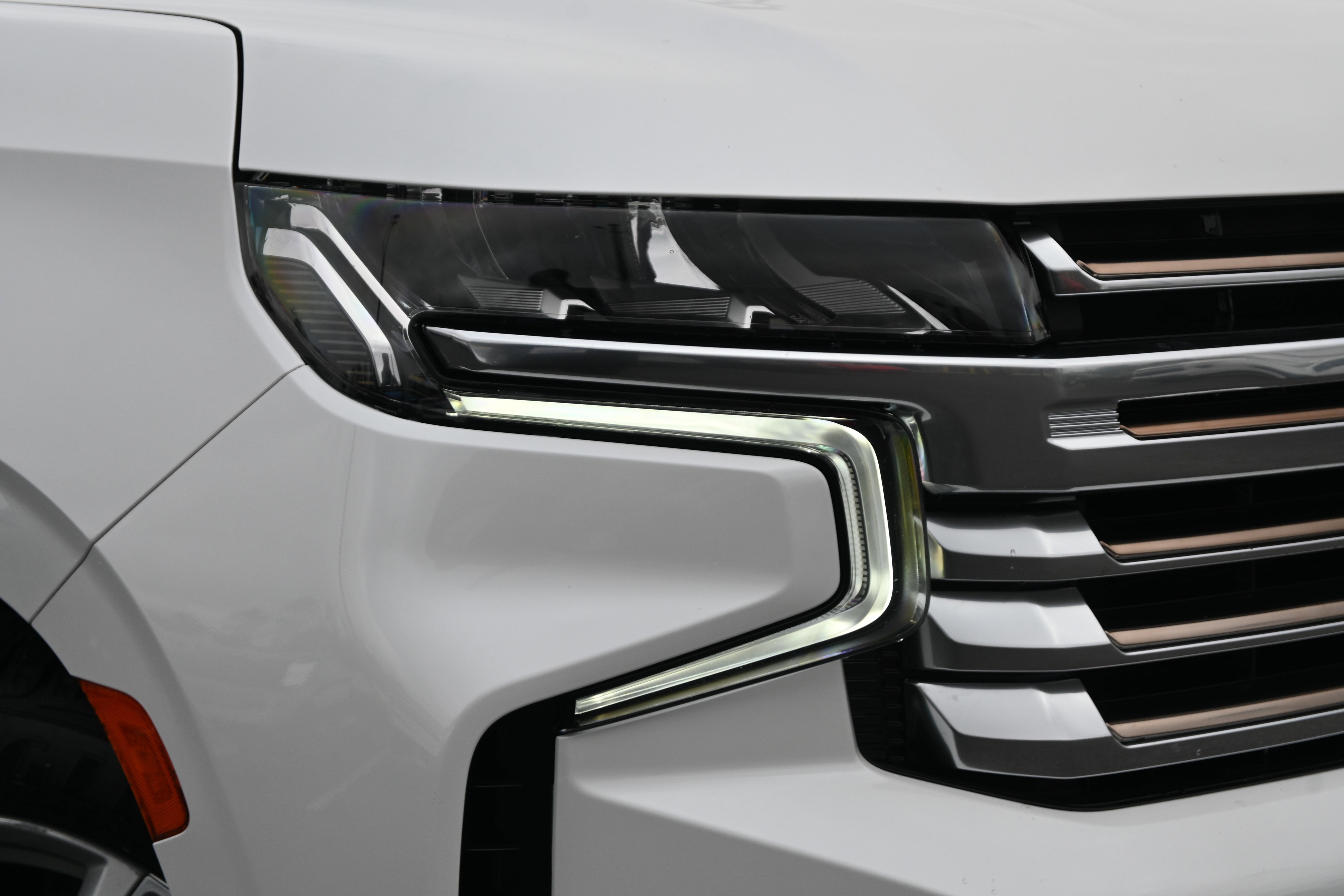 Used 2023 Chevrolet Suburban High Country image 14