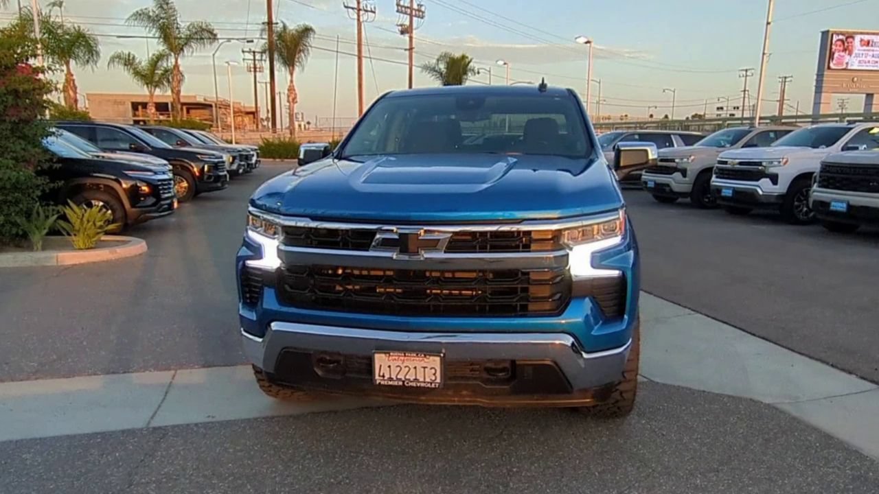 Used 2022 Chevrolet Silverado 1500 LT w/ Protection Package AWD/4WD image 3