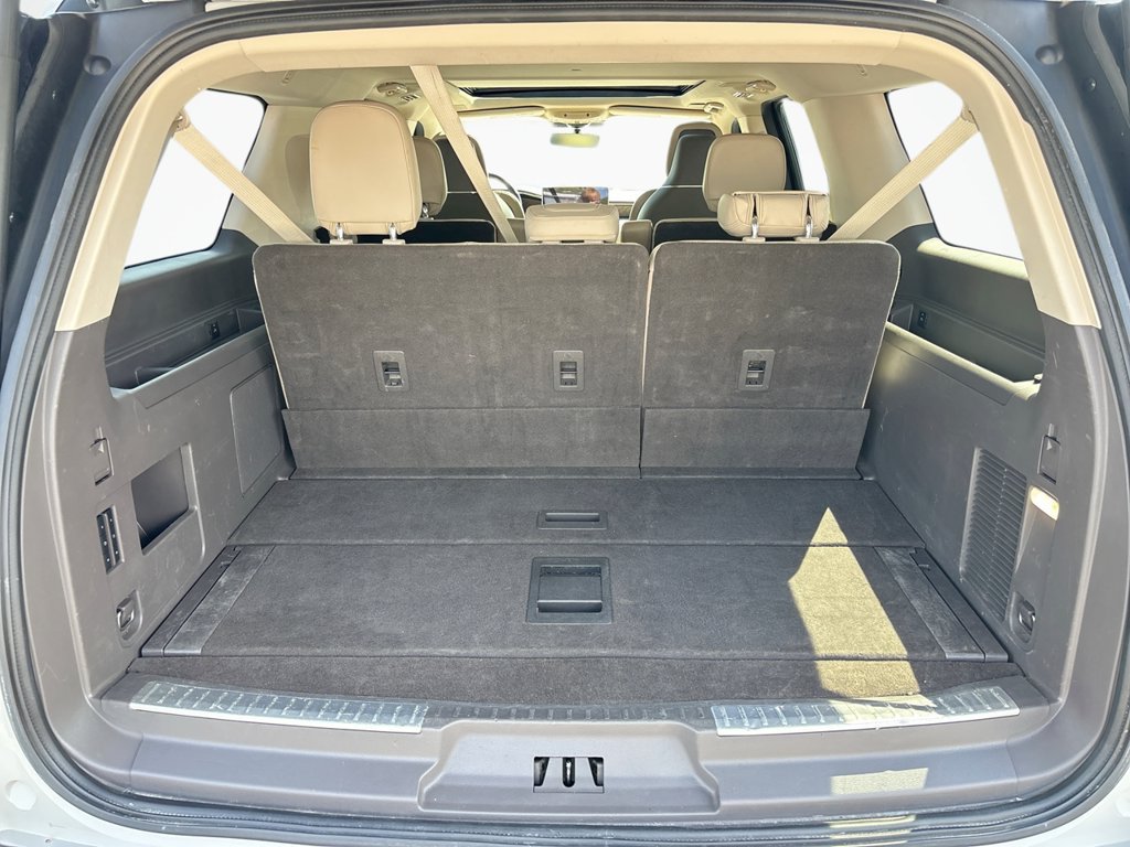 Used 2023 Lincoln Navigator L Reserve w/ Equipment Group 201A AWD/4WD image 10