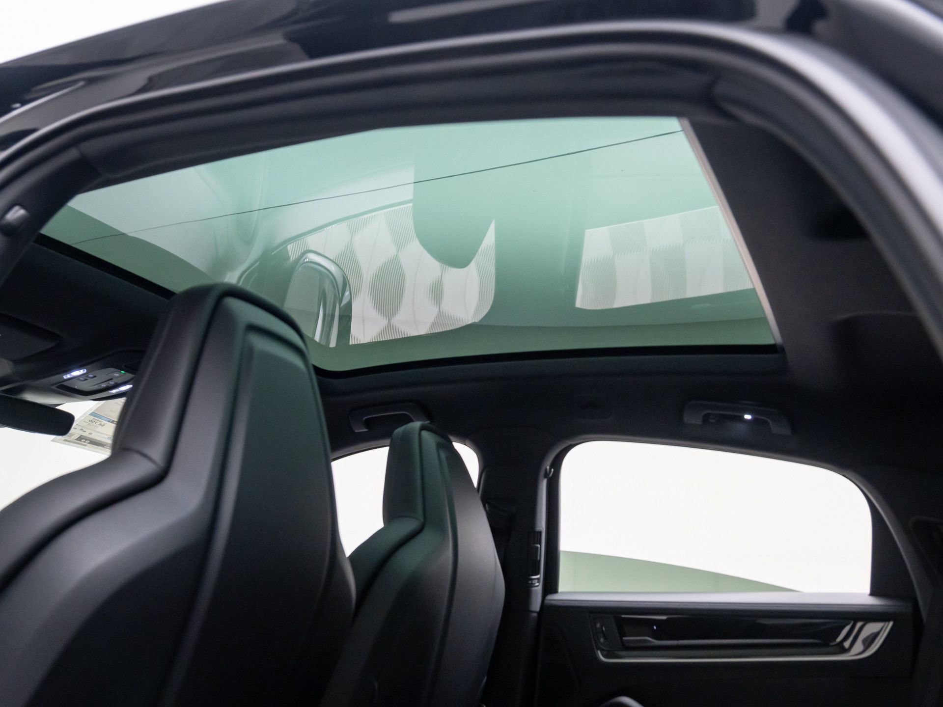 New 2026 Porsche Cayenne S image 18