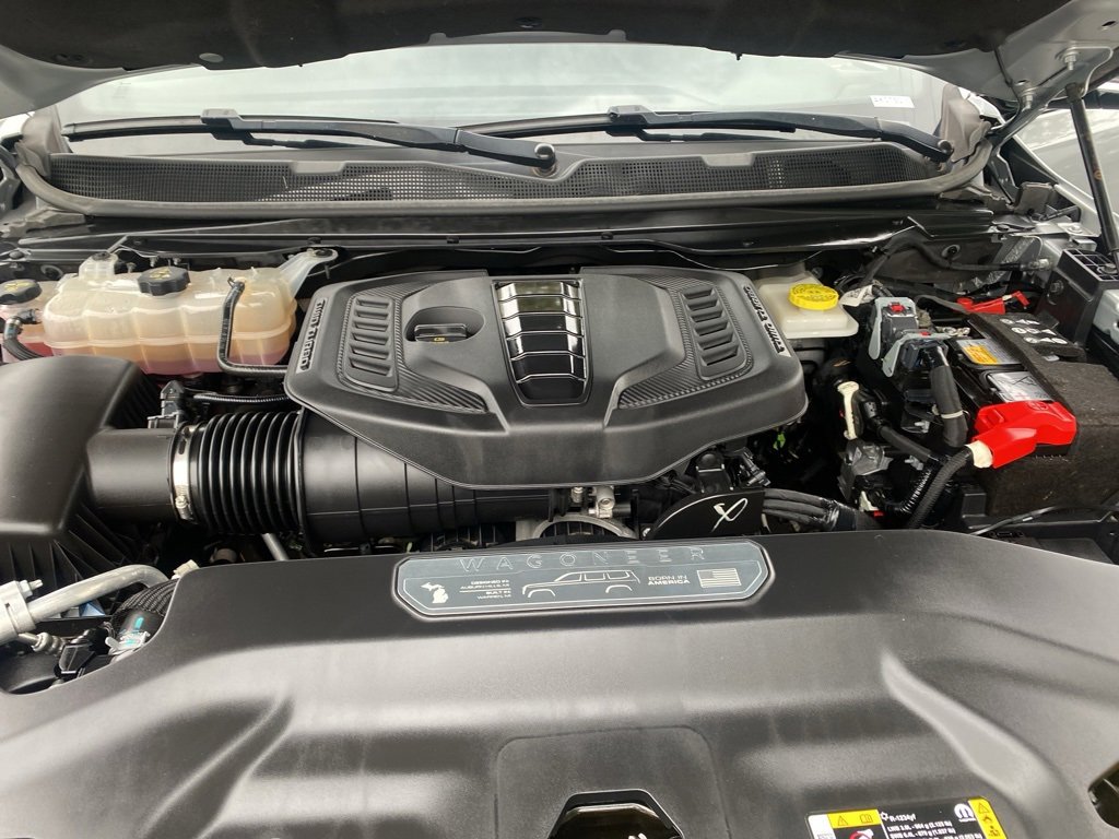 Used 2024 Jeep Wagoneer Series II w/ Flexible Seating Group image 32