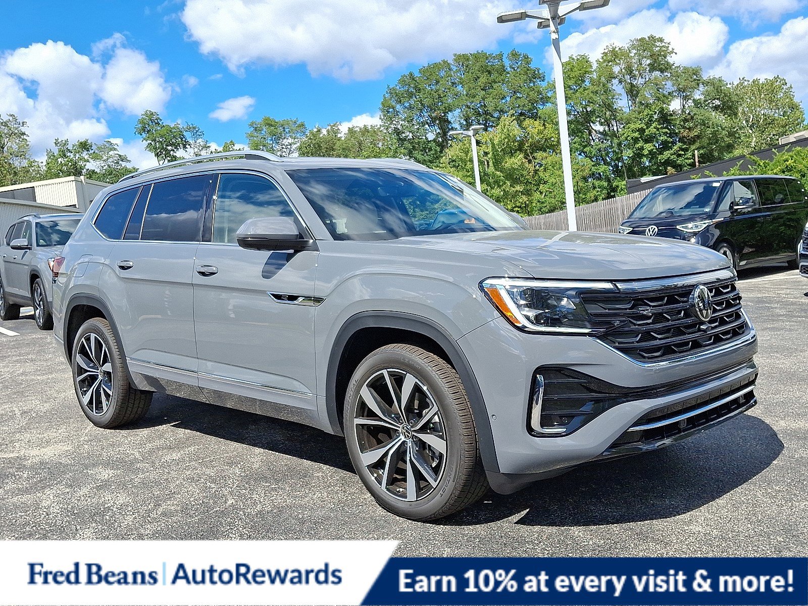 New 2025 Volkswagen Atlas SEL Premium R-Line image 1