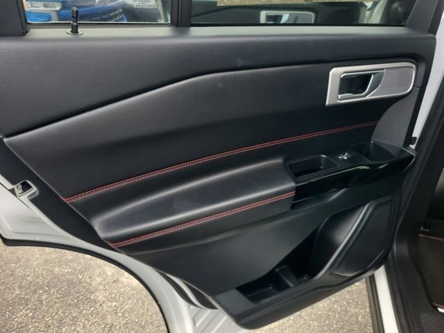 Used 2023 Ford Explorer ST-Line w/ Class IV Trailer Tow Package image 14