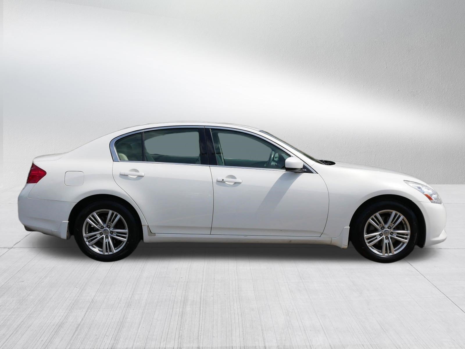 Used 2010 INFINITI G37 x Sedan w/ Premium Pkg AWD/4WD image 8