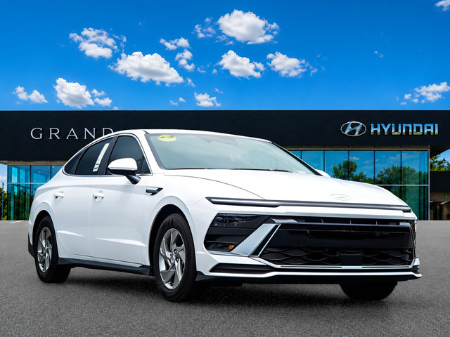Certified 2025 Hyundai Sonata SE FWD image 8