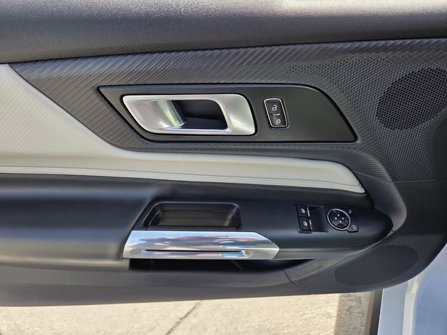 Used 2025 Ford Mustang Premium RWD image 17